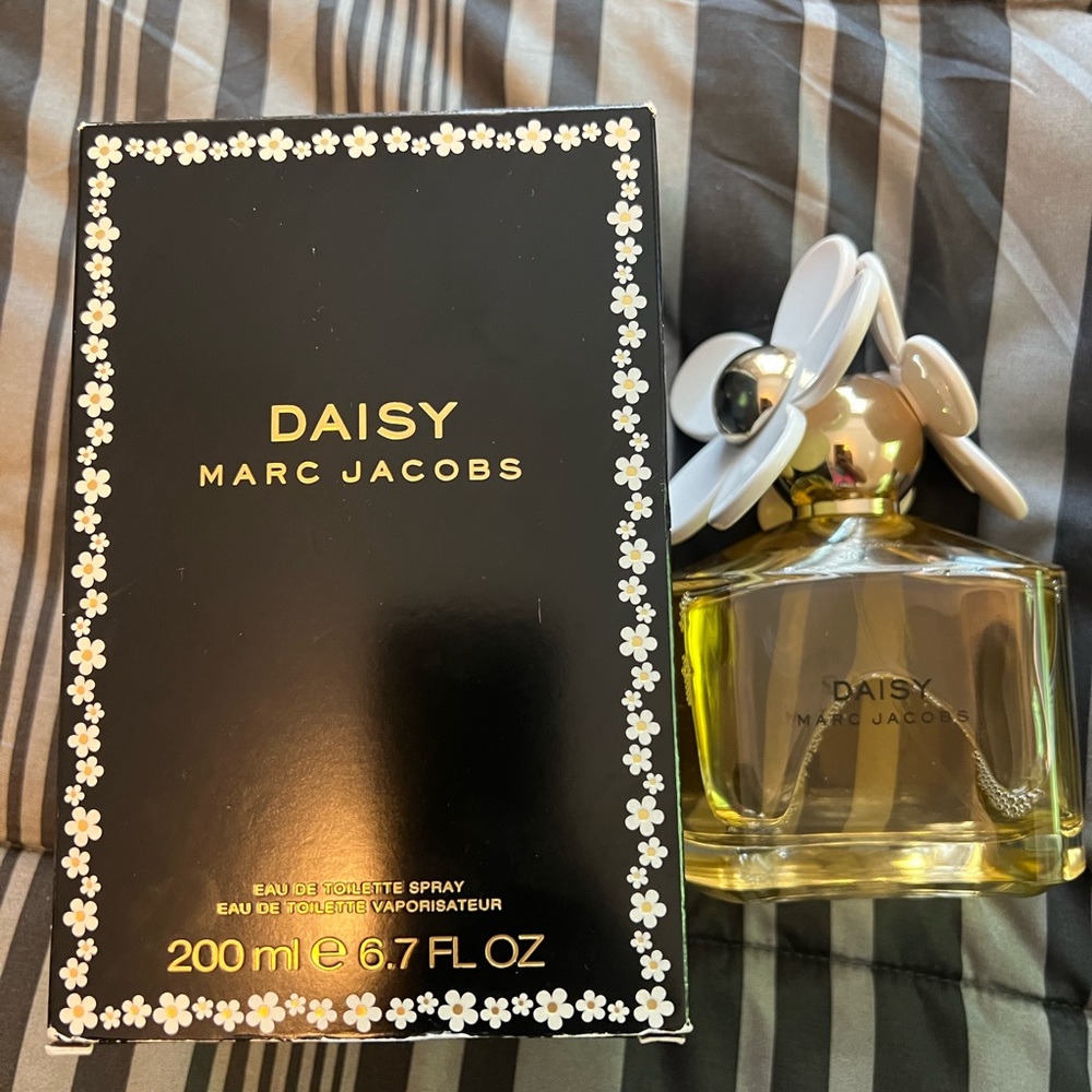Daisy By Marc Jacobs